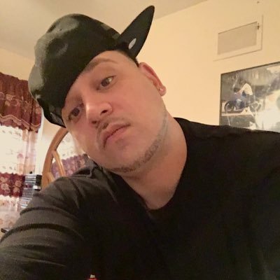 Tonelive1s's profile picture. @touchebeats -IG.   I Create Art.  Advocate for Mental Health / Lymphoma Awareness and Children’s Rights.