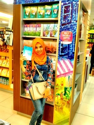 FB Yunita Hentika Dani II Booklover II Booknerd II Dreamer IIGeminian II AuthorWannabe