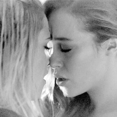 teamClexa's profile picture. 