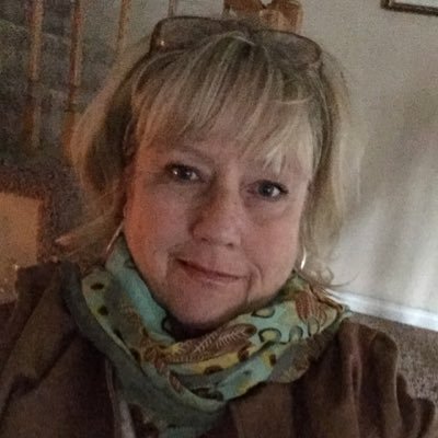 SuzanSpringe's profile picture. 