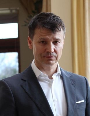 smorszczewski's profile picture. Inwestor i manager; wspoltworca Alior Banku; #PrivateEquity #VentureCapital, ojciec czwórki dzieci, zainteresowany operą i tenisem