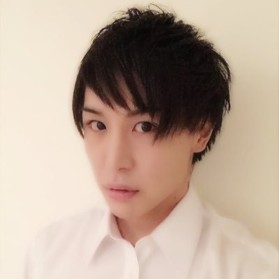 ゲーム垢 友達100万人できるかな？ パズドラ500↑ 白猫2回目始めた！楽しいゲーム探索中  ぶっ飛んだ動画もやりたいなと思ってます！