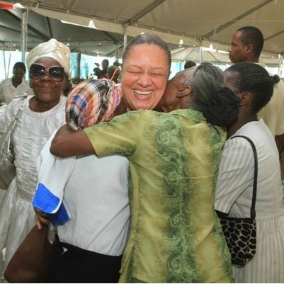 Présidente et Fondatrice de la Fondation Rose et Blanc.- Épouse du 56ème Président de la République d'Haiti.-