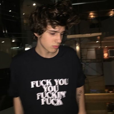 pizzcmcn's profile picture. what even