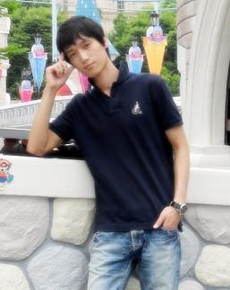 모두가 부러워하는 Best one 보다는 누구도 대신할 수 없는 Only one이 되고 싶은 프로그래머. 현재 struts2, ibatis, java network, c#, asp.net 등등...현업 진행중 spring, jQuery, 안드로이드 개발 관심 많음...공부중...