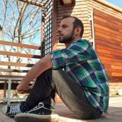 mesteresc la Glasul Aradului , crescator de patrupede si naiv! :)