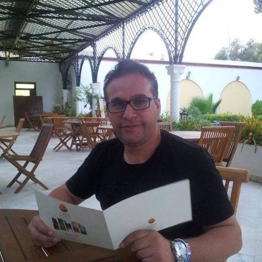 sahmoti28's profile picture. 