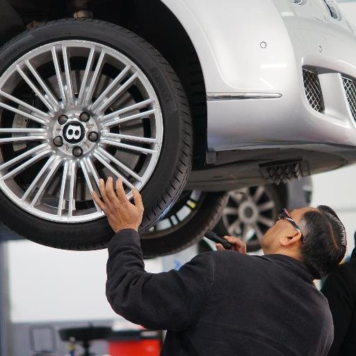 Based in South London we have a team of engineers with over 66 years of mechanical experience offering affordable high quality car servicing and repairs.