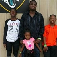 Develon4's profile picture. 