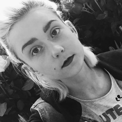 Fashion blogger,It girl,designer,eat ,art,diet,candy,shoes,sport,life,happy day,flowers. Valeri.aksesyaries@yandex.ru