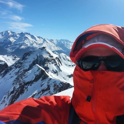 baldito_'s profile picture. Ingeniero y montañero. No arriesgamos la vida, salimos a recuperarla...