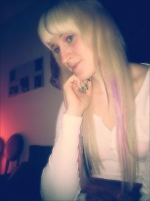 ellibz90's profile picture. 