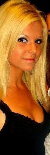 amusedQueenie87's profile picture. 