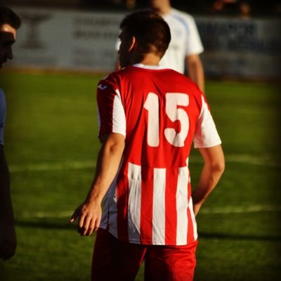 esparza_i's profile picture. si el presente juzga el pasado nunca habrá un futuro