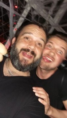 DJ.Microdot & DJ.Little Feetz have joined forces as Micro-Feetz. We didn't come to take part, we came to take over...
Bookings: LittleFeetz@gmail.com