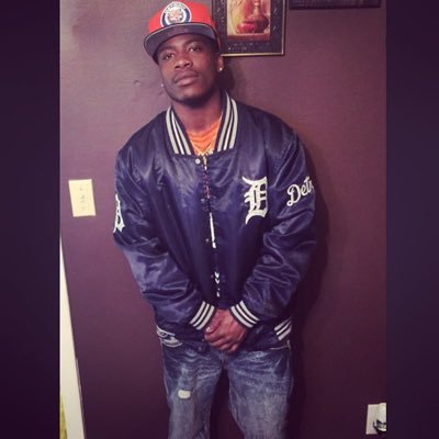 SELFMADE_9218's profile picture. Follow me on Instagram : c_pricejr 〽️ichigan 〽️ade 8⃣1⃣0⃣ September 4 Snapchat: c_price92