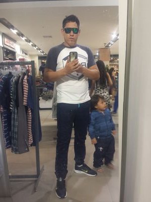 teylor_suarez's profile picture. 