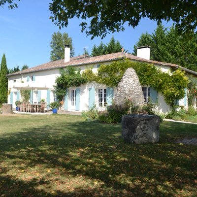 The Bastide town of #Duras in #Aquitaine #SWFrance, is less than 3km away. Featured in @Sawdays special places to stay.