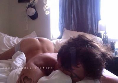 ANALlNG's profile picture. my ass is on fire