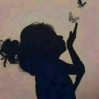 إنكسار القلب لايُجبره ألف إعتذار الا انه ألـم لا يداويه الا الصمت 💔