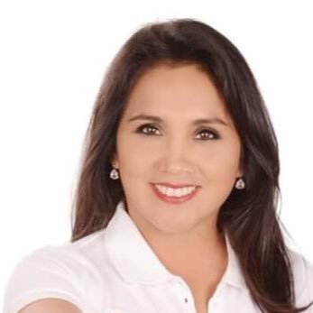 Arequipeña, Abogada, Ex Presidenta del Congreso de la República del Perú 2014-2015 Ex Congresista
