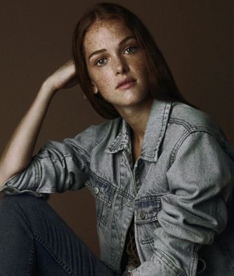 Rooneytty's profile picture. 『xv』❝Rαveηclαw❞  ◈ halfblood ◈  “El arte es un estado del alma.“ « Libros » —Mis pinturas son todo lo que soy—. ℜ. ◈ Patronus: León ◈ {#Pottertty}