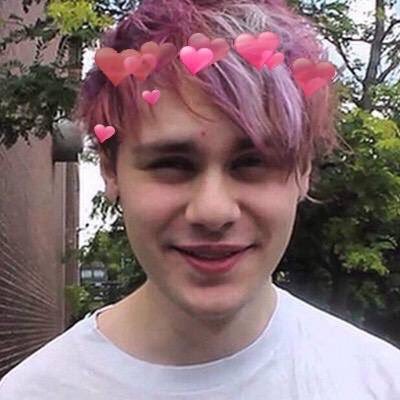 please rt and mention @Michael5SOS https://t.co/bQy1E9pQmD (sorry if you already RTed)