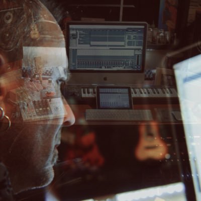 pablo_gaez's profile picture. "🎸 Apasionado de las cuerdas y creador de melodías. 🎶 Transformo emociones en acordes y cuento historias a través de mi guitarra. Vigo - España