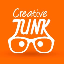 Somos un grupo de jóvenes con pasión por crear contenidos gráficos, publicitarios y nuevas tendencias en social media y marketing.