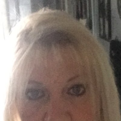 badgirlblond's profile picture. 