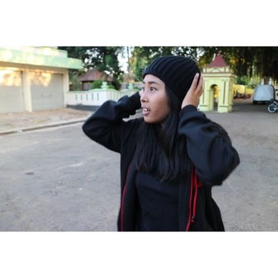 Follow aja, siapa tau kita jodoh ;).
IG @alfynn_