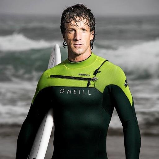 Ocean explorer and big wave rider. Axi Muniain Surf Eskola, Zarautz.