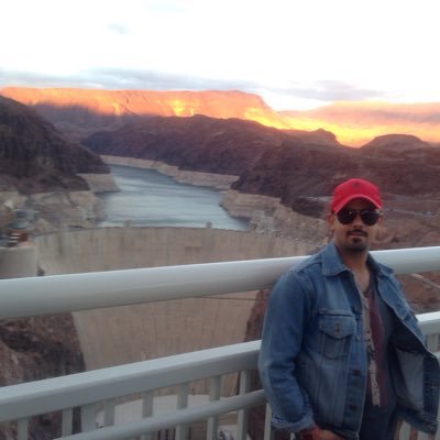 vineetwarikoo's profile picture. 