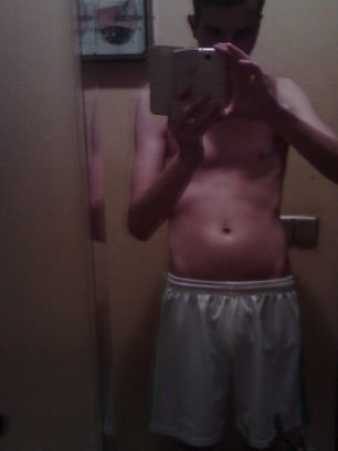 hola chicas y chicos si no osgusta lo que digo no denuceis porfavor si alguien quiere follarme este es mi numero 640217209 soy de madrid. porfabor seguime