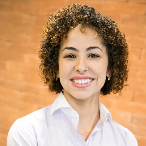 KellyFusteros's profile picture. Relações Públicas, apaixonada por um arquiteto. Viciada em chocolate, livros e rock´n´roll