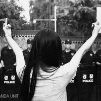 Barefoot Lady 🇺🇾 🇬🇧 🇪🇺 🚲 (@barefootlady) 's Twitter Profile Photo