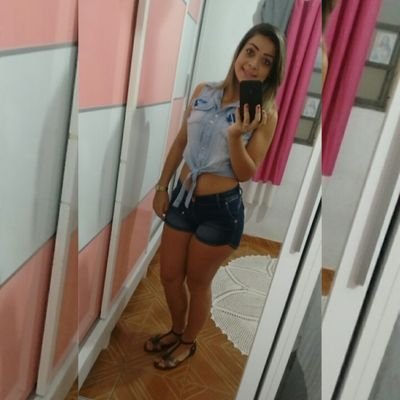 Ela é uma simples garota, agora vai achando que ela é boba!
Futura Delegada Federal !