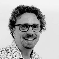 Digital strategist specialising in content marketing & data driven decision making. Interested in science, art and poetry.