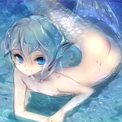 Adorable Innocent Little Fishy (^ω^)loves spoons and SHINY THINGS *^*