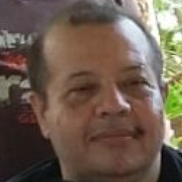 Convencido que una vida es el periodo de aprendizaje entre el nacimiento y la muerte.