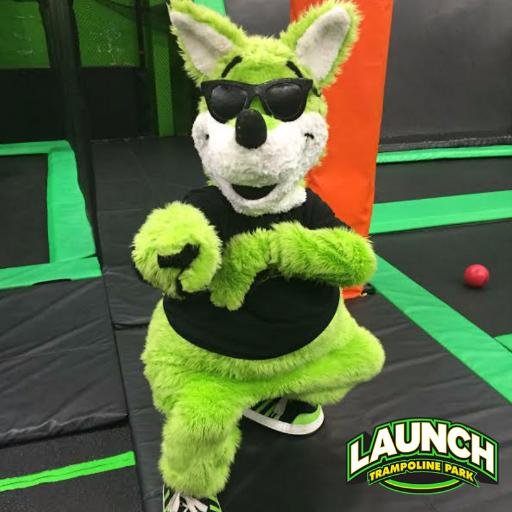 Ty Law brings Launch Trampoline Park to Hartford! Foam Pit, Basketball Hoops, Dodgeball and of course, trampolines! https://t.co/Ruuo4tpkV4