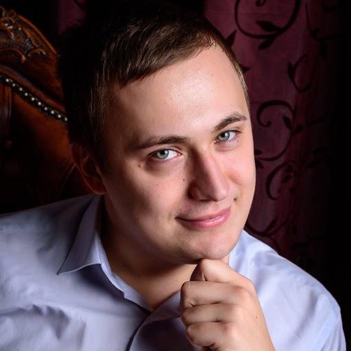 Гаджетоман. IT'шник. Яблокофил. Сонибой. Ну и просто жизнерадостный человек.