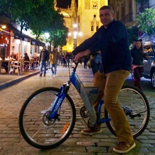 raulJuanatey's profile picture. I enjoy trying to find solutions to the mobility in urban areas, by developing new KickScooters, Bikes, Cars, Buses engines or traffic management systems.