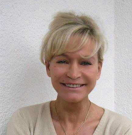 bini231's profile picture. Bin Sabine, fahre gern Motorrad (klein u. mein), liebe schönes Wetter, liebe gutes Essen und schreibe Ratgeber über Beziehungsprobleme.