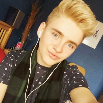 its_chris16's profile picture. Gay 16 Music Follow me