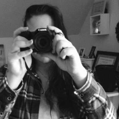 NearyArt's profile picture. Insert fancy art bio