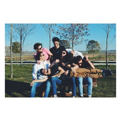 Grupo selecto formado por: Ortega, Molina, Sanz, Max, Anto, Robert y Christian.
Loli, Maria,Ángela, Rut y Divasa como chulas