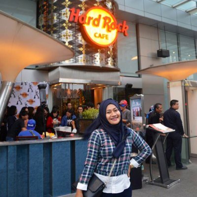 tizhantifa's profile picture. Smile a simple way to enjoy your life.