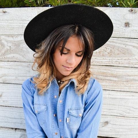 Eleni1701's profile picture. Μη διαφωνείς με έναν ηλίθιο. Θα σε ρίξει στο επίπεδό του και θα σε νικήσει με την εμπειρία του!