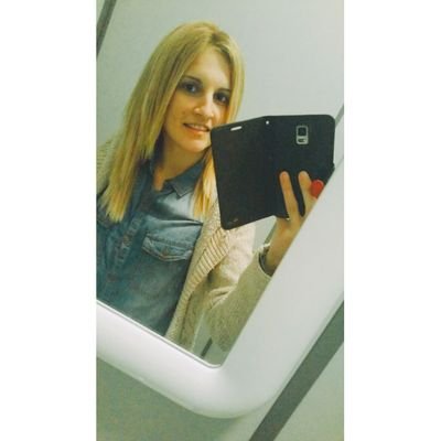 DudauRoxii's profile picture. 